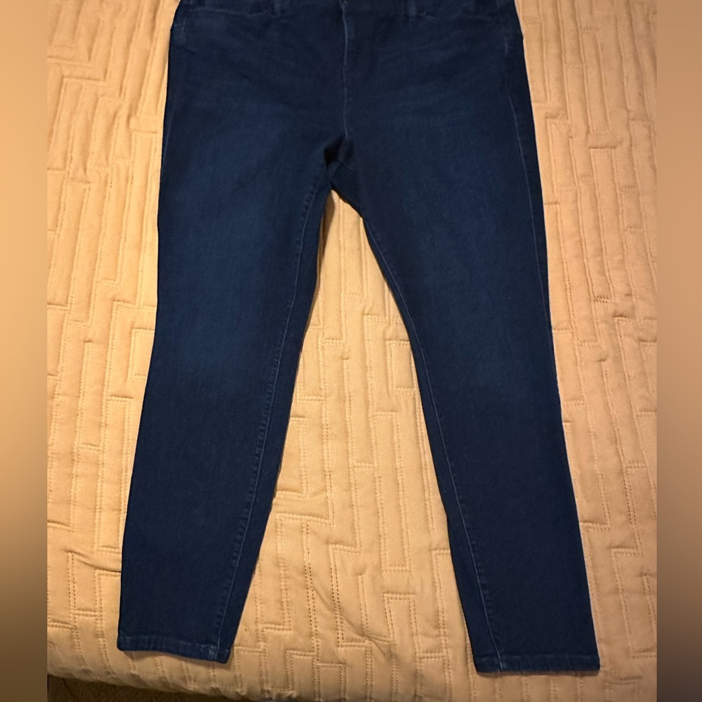 Torrid Size 22R Jeans in a Dark wash